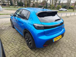 Voertuigafbeelding 2