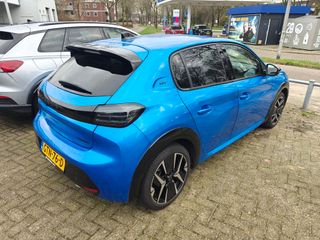 Voertuigafbeelding 3