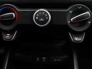 Voertuigafbeelding 6