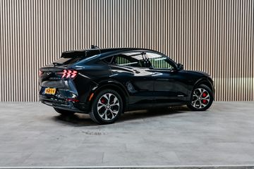 Voertuigafbeelding 1