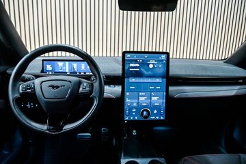 Voertuigafbeelding 3