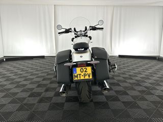 Voertuigafbeelding 4