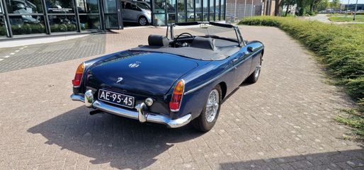 Voertuigafbeelding 5