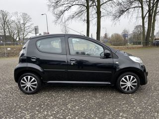 Voertuigafbeelding 4