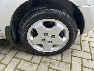 Voertuigafbeelding 19