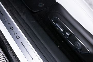 Voertuigafbeelding 10