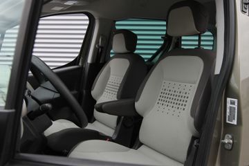 Voertuigafbeelding 9