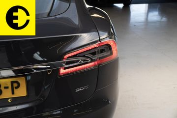 Voertuigafbeelding 8