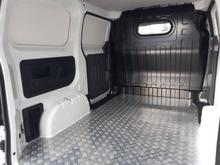 Voertuigafbeelding 13