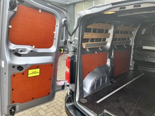 Voertuigafbeelding 14