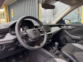 Voertuigafbeelding 6