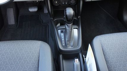 Voertuigafbeelding 6