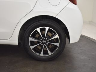 Voertuigafbeelding 13