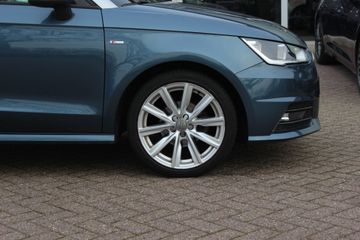 Voertuigafbeelding 12