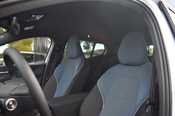 Voertuigafbeelding 3