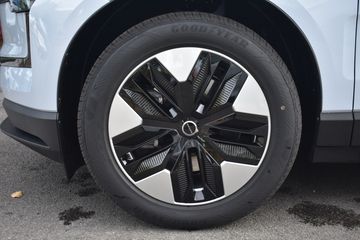 Voertuigafbeelding 4