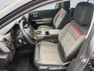 Voertuigafbeelding 13