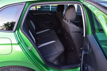 Voertuigafbeelding 8