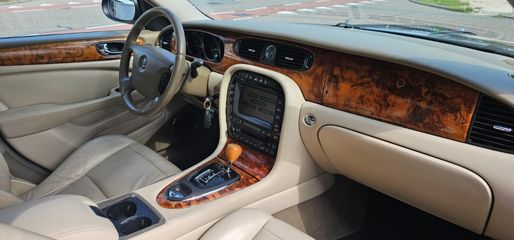 Voertuigafbeelding 26