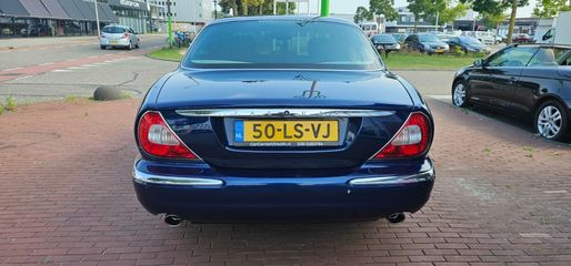 Voertuigafbeelding 8