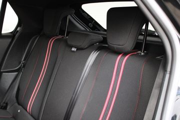 Voertuigafbeelding 10