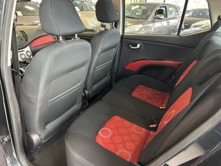 Voertuigafbeelding 13