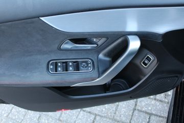 Voertuigafbeelding 7