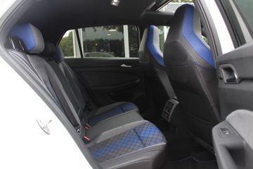 Voertuigafbeelding 11