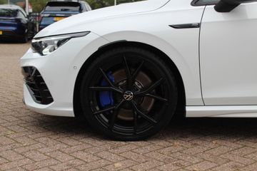 Voertuigafbeelding 13