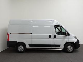 Voertuigafbeelding 4