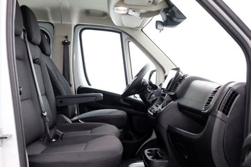 Voertuigafbeelding 6