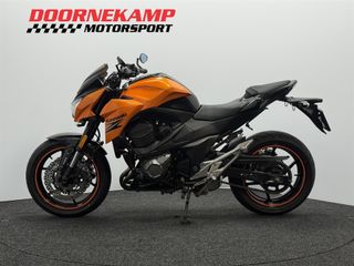 Voertuigafbeelding 8