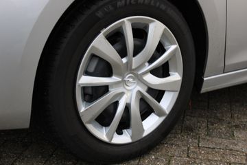 Voertuigafbeelding 13