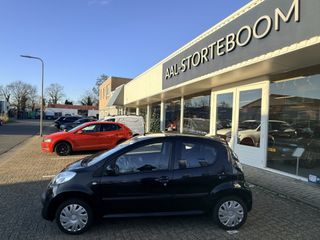 Voertuigafbeelding 12