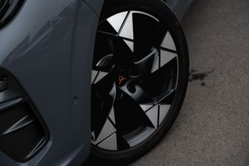 Voertuigafbeelding 4