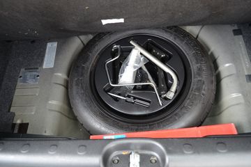 Voertuigafbeelding 14