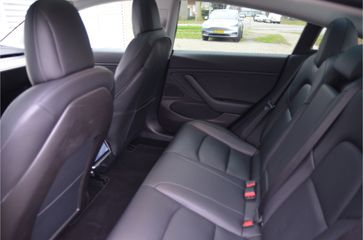 Voertuigafbeelding 11