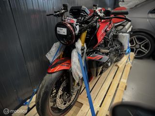 Voertuigafbeelding 3