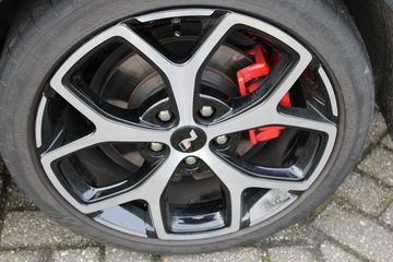 Voertuigafbeelding 24