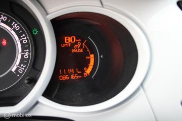 Voertuigafbeelding 24