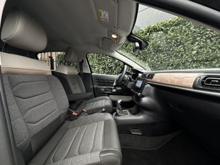 Voertuigafbeelding 7