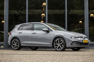 Volkswagen Golf - J-846-SN - Polisa Lease