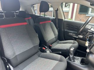 Voertuigafbeelding 5