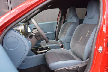 Voertuigafbeelding 9