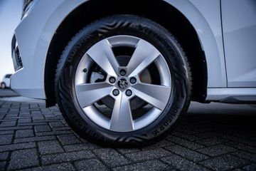 Voertuigafbeelding 6