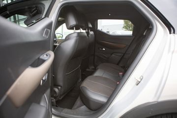 Voertuigafbeelding 5