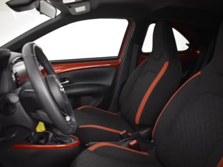 Voertuigafbeelding 4