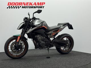 Voertuigafbeelding 7