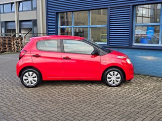 Voertuigafbeelding 6