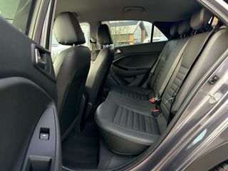 Voertuigafbeelding 24